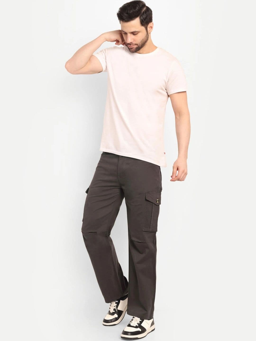 Neulknot Men Straight Fit Cargos Trousers — view 5